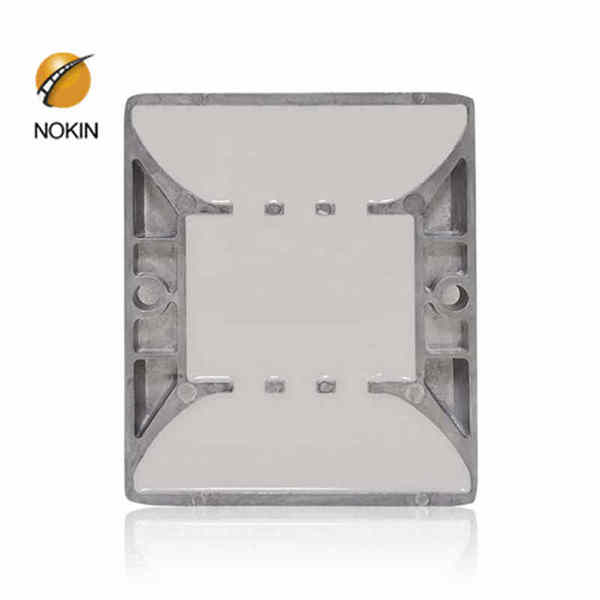 Solar Led Road Stud With Tempered Glass Material In USA